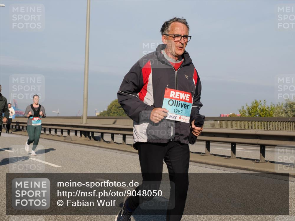 03.10.2025 - Köhlbrandbrückenlauf Fabian Wolf http://msf.ph/oto/9048050 03.10.2025 10:00:10 Position 3 1287 meine-sportfotos.de