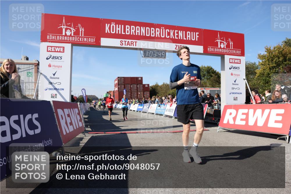 03.10.2025 - Köhlbrandbrückenlauf Lena Gebhardt http://msf.ph/oto/9048057 03.10.2025 13:03:49 Ziel 4063, 4274, 4322, 5098, 5414, 5447, 5639, 5799, 6025, 6315, 6341, 6706 meine-sportfotos.de