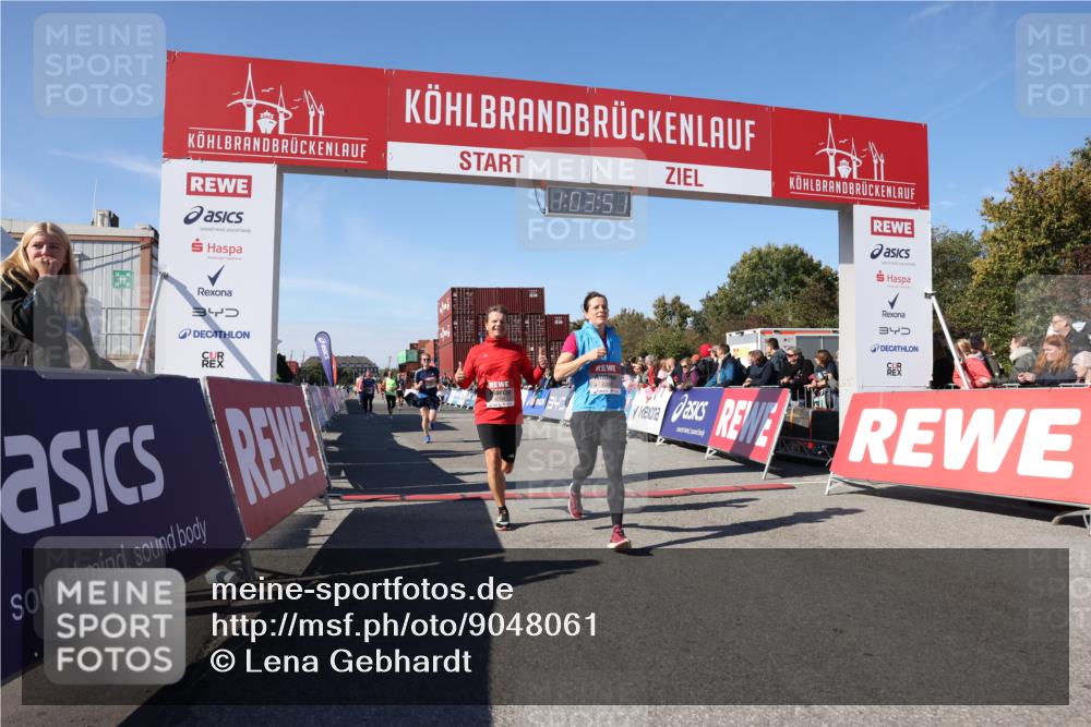 03.10.2025 - Köhlbrandbrückenlauf Lena Gebhardt http://msf.ph/oto/9048061 03.10.2025 13:03:52 Ziel 4063, 4127, 4274, 4322, 4349, 5098, 5414, 5447, 5639, 5950, 6315, 6341, 6392, 6706 meine-sportfotos.de