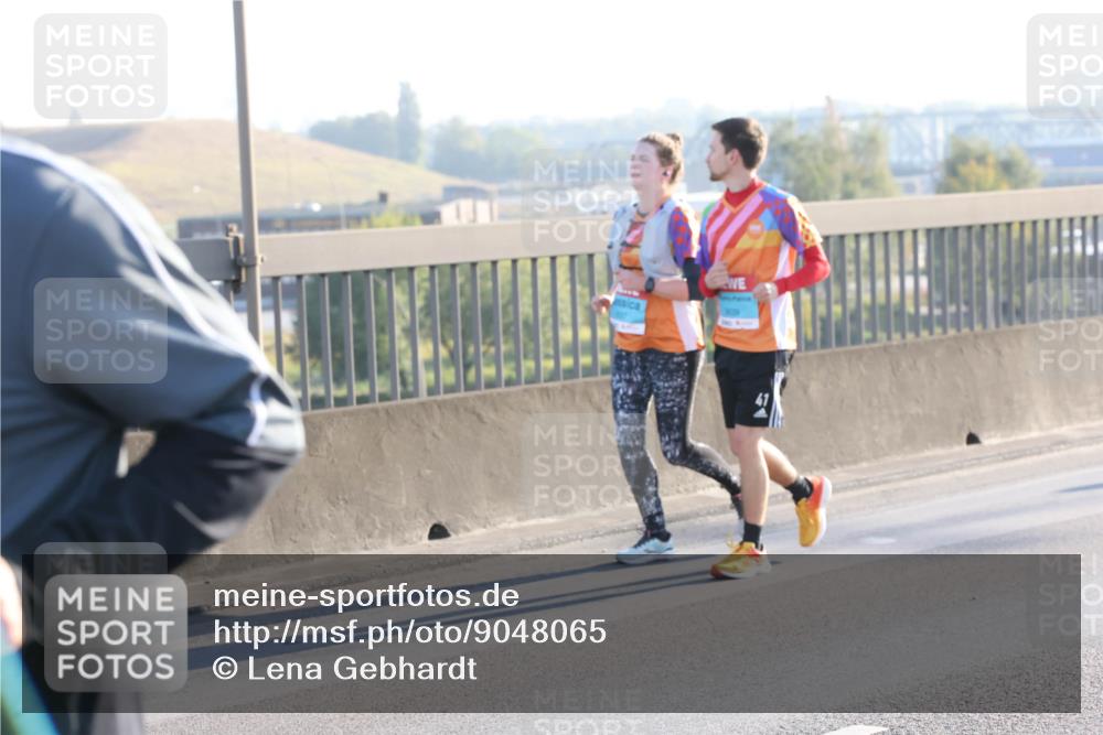 03.10.2025 - Köhlbrandbrückenlauf Lena Gebhardt http://msf.ph/oto/9048065 03.10.2025 09:30:14 Position 1  meine-sportfotos.de