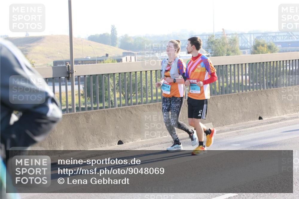 03.10.2025 - Köhlbrandbrückenlauf Lena Gebhardt http://msf.ph/oto/9048069 03.10.2025 09:30:14 Position 1 3639 meine-sportfotos.de