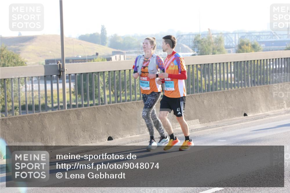 03.10.2025 - Köhlbrandbrückenlauf Lena Gebhardt http://msf.ph/oto/9048074 03.10.2025 09:30:14 Position 1 3637, 3639 meine-sportfotos.de