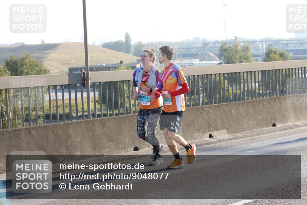03.10.2025 - Köhlbrandbrückenlauf Lena Gebhardt http://msf.ph/oto/9048077 03.10.2025 09:30:14 Position 1 3637, 80 meine-sportfotos.de