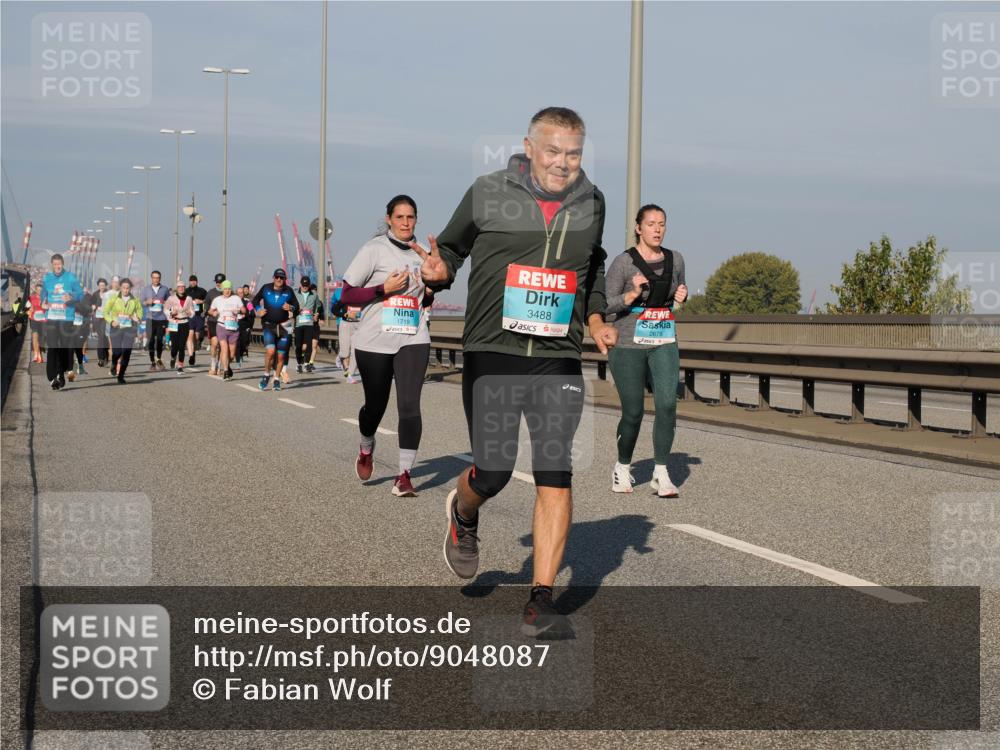 03.10.2025 - Köhlbrandbrückenlauf Fabian Wolf http://msf.ph/oto/9048087 03.10.2025 10:00:12 Position 3 1719, 3488, 2678 meine-sportfotos.de