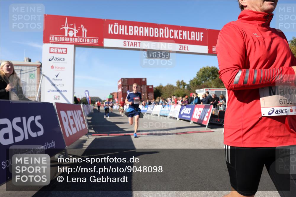 03.10.2025 - Köhlbrandbrückenlauf Lena Gebhardt http://msf.ph/oto/9048098 03.10.2025 13:03:53 Ziel 4127, 4274, 4322, 4349, 5098, 5414, 5447, 5639, 5950, 6315, 6341, 6392, 6706 meine-sportfotos.de
