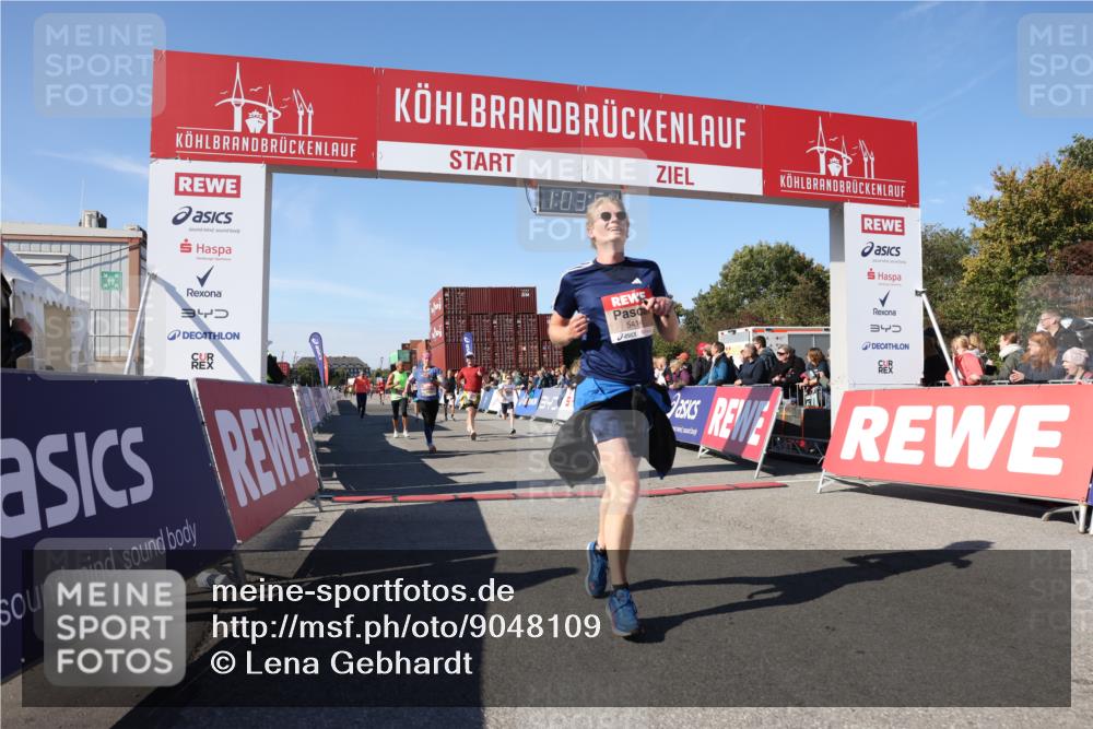 03.10.2025 - Köhlbrandbrückenlauf Lena Gebhardt http://msf.ph/oto/9048109 03.10.2025 13:03:54 Ziel 4127, 4322, 4349, 5098, 5414, 5447, 5950, 6315, 6341, 6392, 6706 meine-sportfotos.de