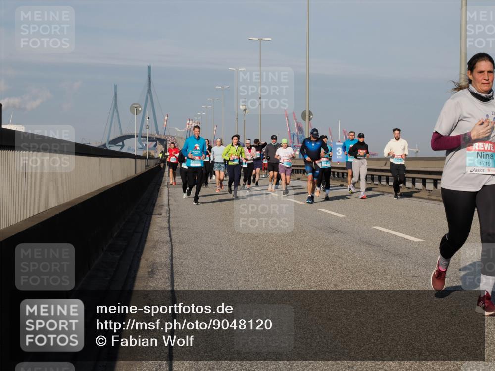03.10.2025 - Köhlbrandbrückenlauf Fabian Wolf http://msf.ph/oto/9048120 03.10.2025 10:00:14 Position 3 3, 1719 meine-sportfotos.de