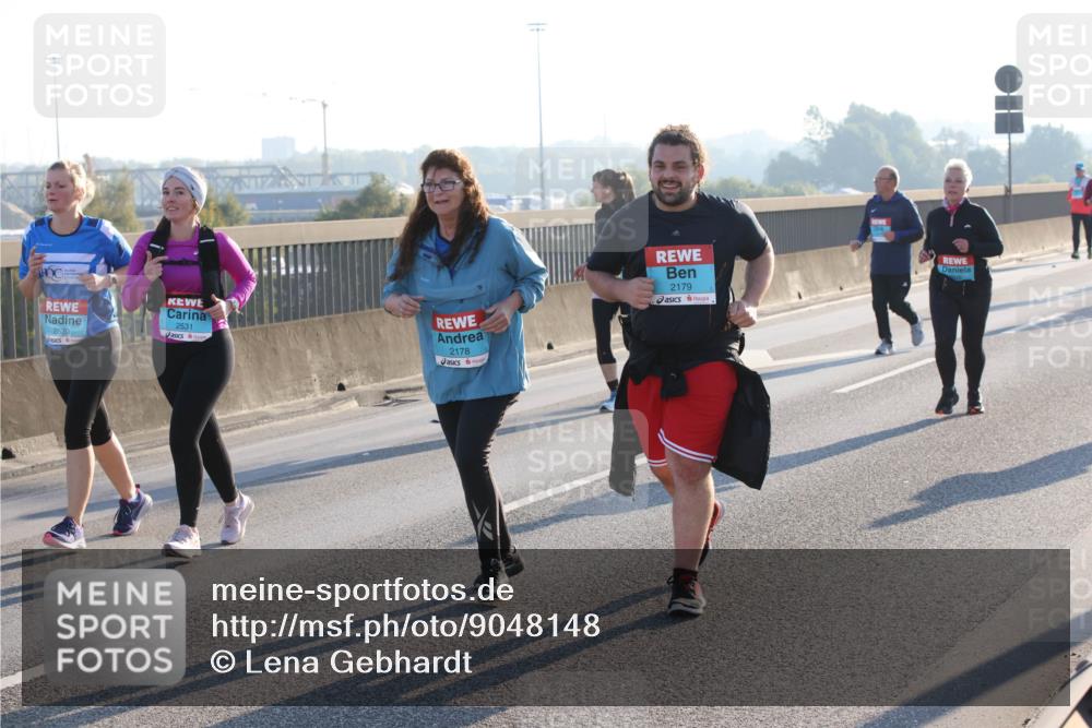 03.10.2025 - Köhlbrandbrückenlauf Lena Gebhardt http://msf.ph/oto/9048148 03.10.2025 09:30:18 Position 1 2520, 2531, 2178, 2179 meine-sportfotos.de