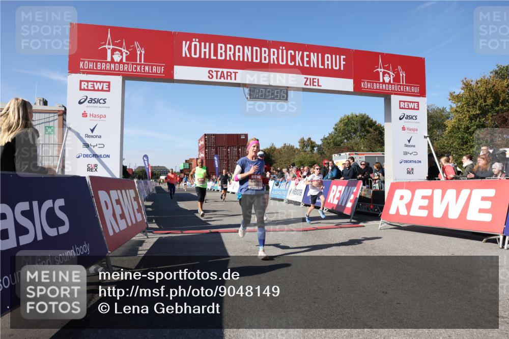 03.10.2025 - Köhlbrandbrückenlauf Lena Gebhardt http://msf.ph/oto/9048149 03.10.2025 13:03:56 Ziel 4127, 4322, 4349, 5098, 5414, 5447, 5950, 5958, 6315, 6341, 6392, 6706 meine-sportfotos.de