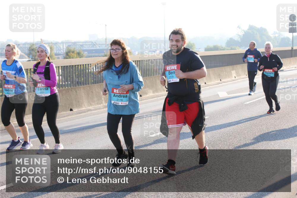 03.10.2025 - Köhlbrandbrückenlauf Lena Gebhardt http://msf.ph/oto/9048155 03.10.2025 09:30:18 Position 1 2520, 2531, 2178, 2179 meine-sportfotos.de