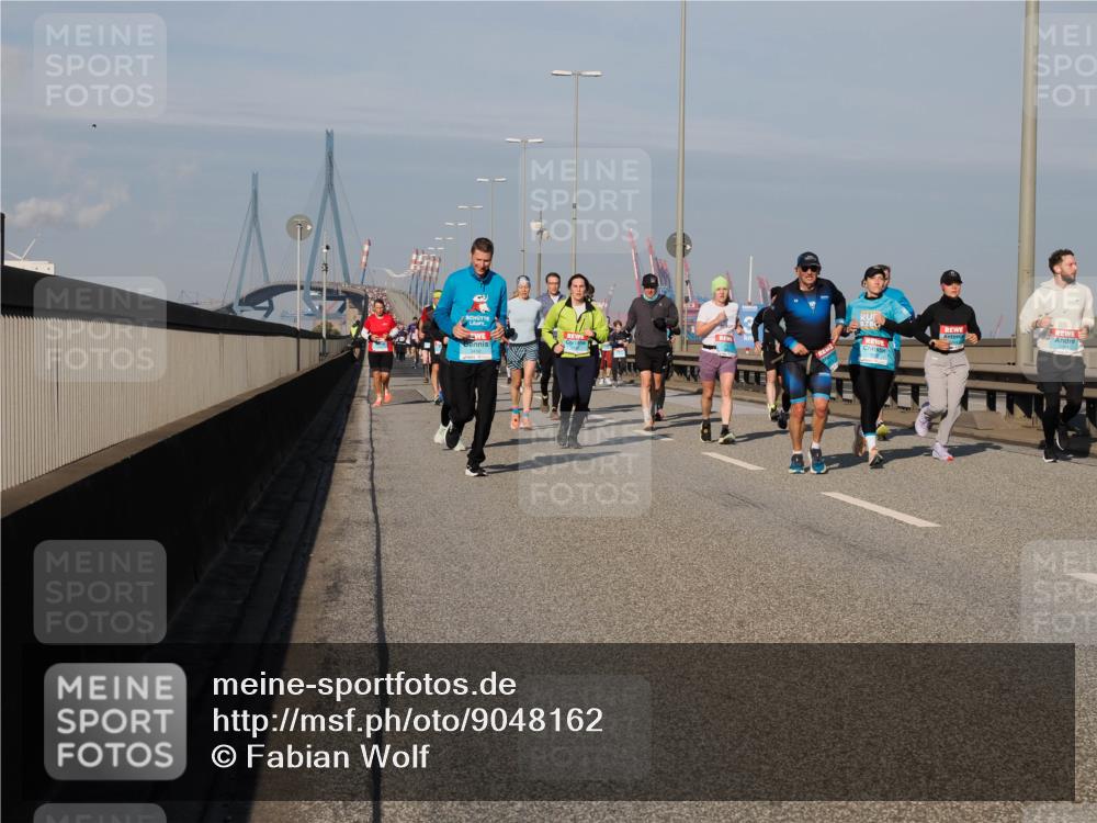 03.10.2025 - Köhlbrandbrückenlauf Fabian Wolf http://msf.ph/oto/9048162 03.10.2025 10:00:16 Position 3  meine-sportfotos.de