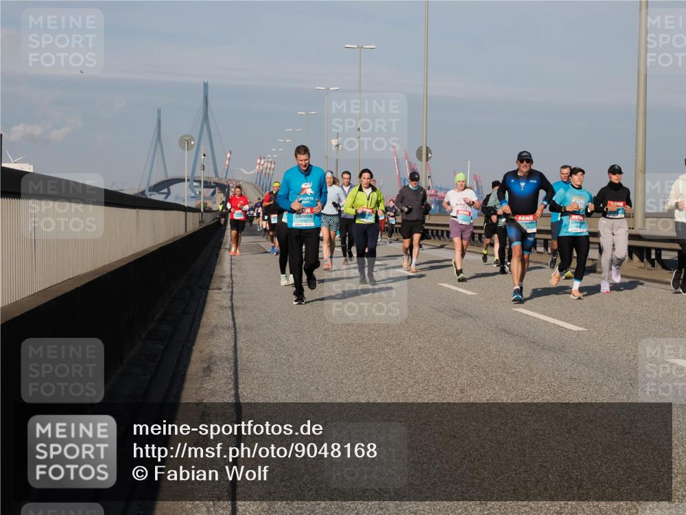 03.10.2025 - Köhlbrandbrückenlauf Fabian Wolf http://msf.ph/oto/9048168 03.10.2025 10:00:17 Position 3  meine-sportfotos.de