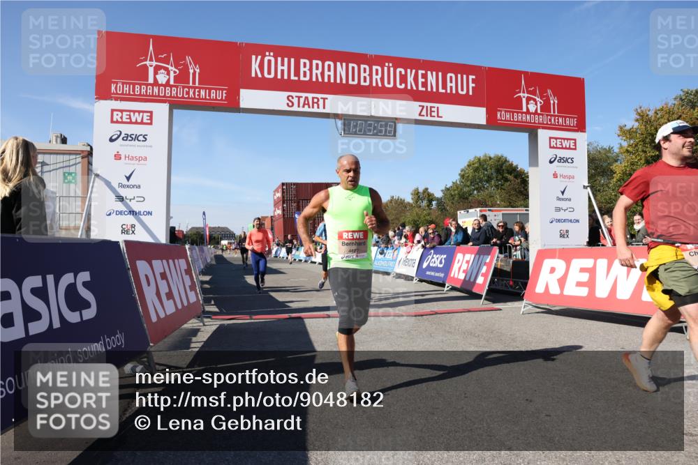 03.10.2025 - Köhlbrandbrückenlauf Lena Gebhardt http://msf.ph/oto/9048182 03.10.2025 13:03:58 Ziel 4056, 4127, 4349, 4372, 5098, 5414, 5447, 5950, 5958, 6315, 6341, 6392, 6706 meine-sportfotos.de