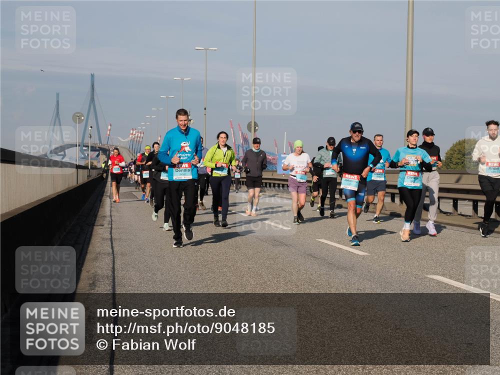 03.10.2025 - Köhlbrandbrückenlauf Fabian Wolf http://msf.ph/oto/9048185 03.10.2025 10:00:17 Position 3 3450 meine-sportfotos.de