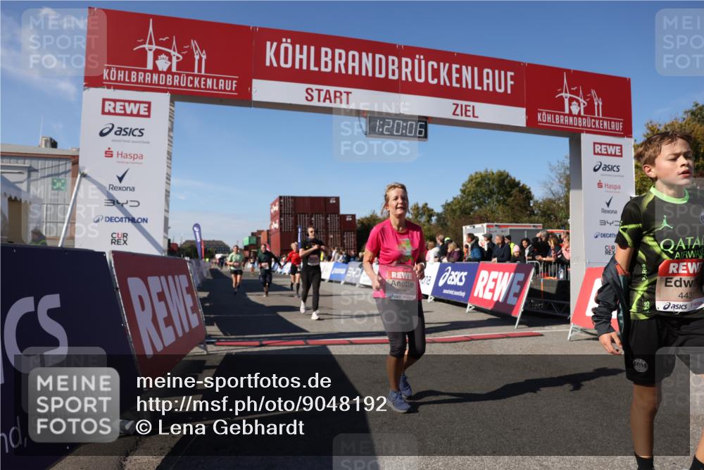 03.10.2025 - Köhlbrandbrückenlauf Lena Gebhardt http://msf.ph/oto/9048192 03.10.2025 13:20:06 Ziel 4402, 4433, 4565, 4721, 5037, 5175, 5328, 5456, 5481, 5656, 5657, 5658, 6567, 6568, 6589, 6649 meine-sportfotos.de