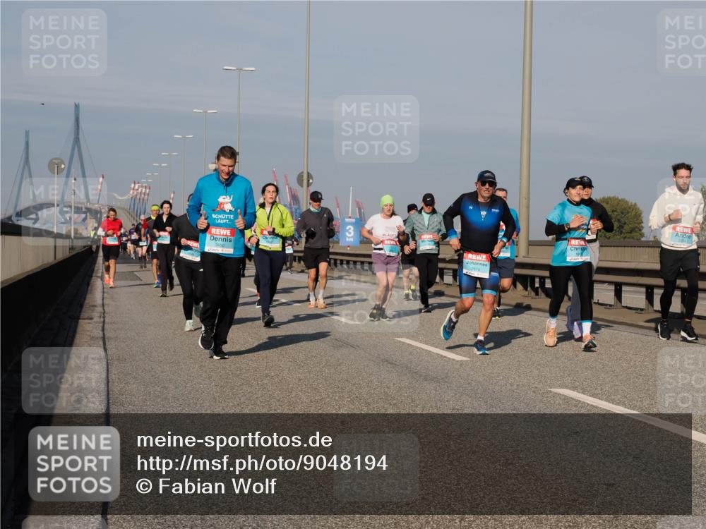 03.10.2025 - Köhlbrandbrückenlauf Fabian Wolf http://msf.ph/oto/9048194 03.10.2025 10:00:18 Position 3 3, 2974, 3450 meine-sportfotos.de