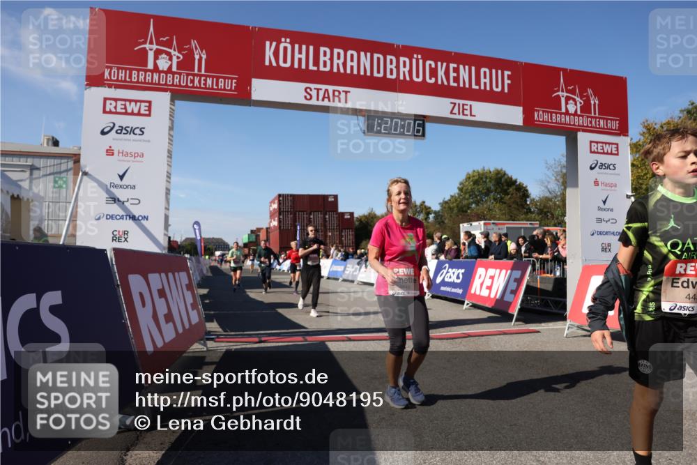 03.10.2025 - Köhlbrandbrückenlauf Lena Gebhardt http://msf.ph/oto/9048195 03.10.2025 13:20:06 Ziel 4402, 4433, 4565, 4721, 5037, 5175, 5328, 5456, 5481, 5656, 5657, 5658, 6567, 6568, 6589, 6649 meine-sportfotos.de