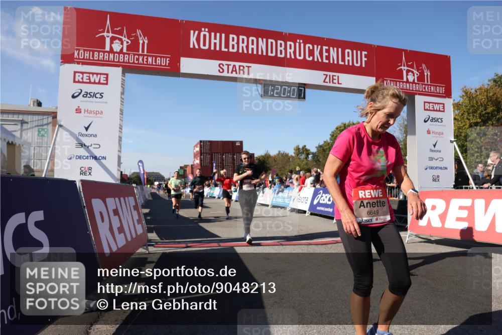 03.10.2025 - Köhlbrandbrückenlauf Lena Gebhardt http://msf.ph/oto/9048213 03.10.2025 13:20:07 Ziel 4402, 4433, 4565, 4721, 5037, 5175, 5328, 5456, 5481, 5656, 5657, 5658, 6589, 6649 meine-sportfotos.de