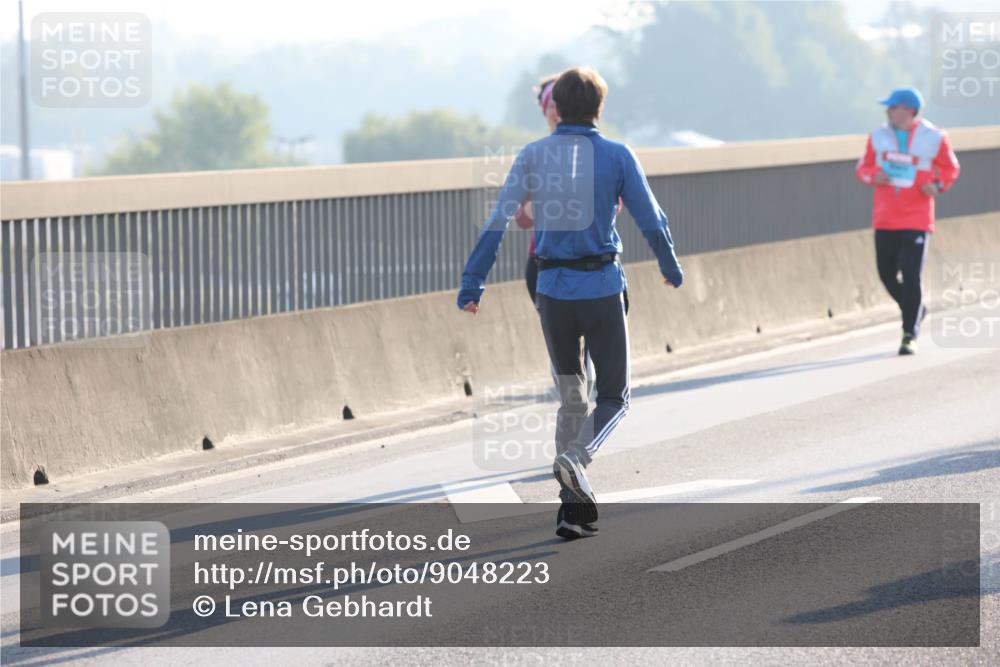 03.10.2025 - Köhlbrandbrückenlauf Lena Gebhardt http://msf.ph/oto/9048223 03.10.2025 09:30:23 Position 1  meine-sportfotos.de