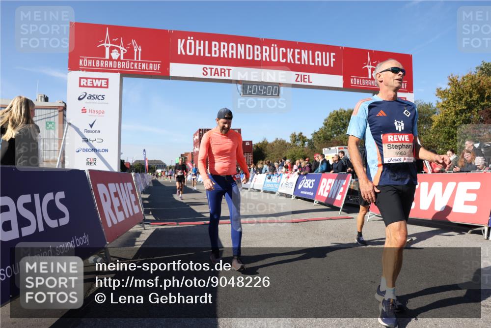 03.10.2025 - Köhlbrandbrückenlauf Lena Gebhardt http://msf.ph/oto/9048226 03.10.2025 13:04:01 Ziel 4056, 4127, 4349, 4372, 4480, 5098, 5414, 5447, 5950, 5958, 6315, 6392 meine-sportfotos.de