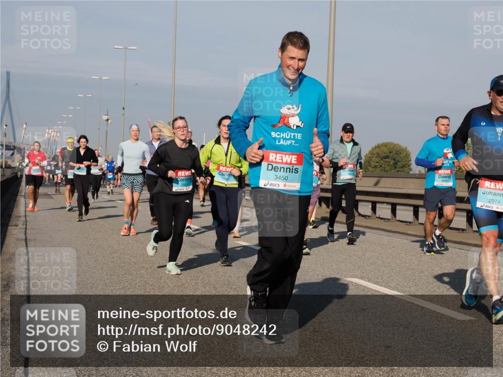 03.10.2025 - Köhlbrandbrückenlauf Fabian Wolf http://msf.ph/oto/9048242 03.10.2025 10:00:20 Position 3 2641, 3450, 3446, 2974 meine-sportfotos.de