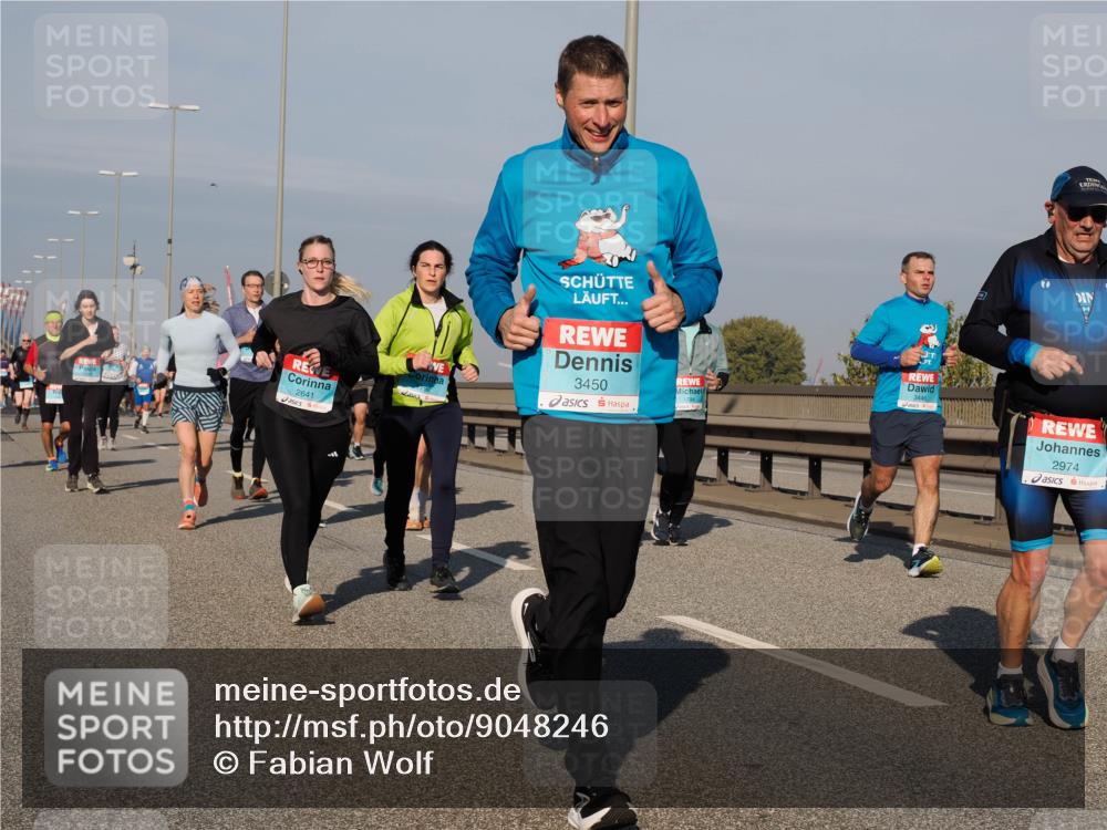 03.10.2025 - Köhlbrandbrückenlauf Fabian Wolf http://msf.ph/oto/9048246 03.10.2025 10:00:20 Position 3 2641, 3450, 1794, 3446, 2974 meine-sportfotos.de