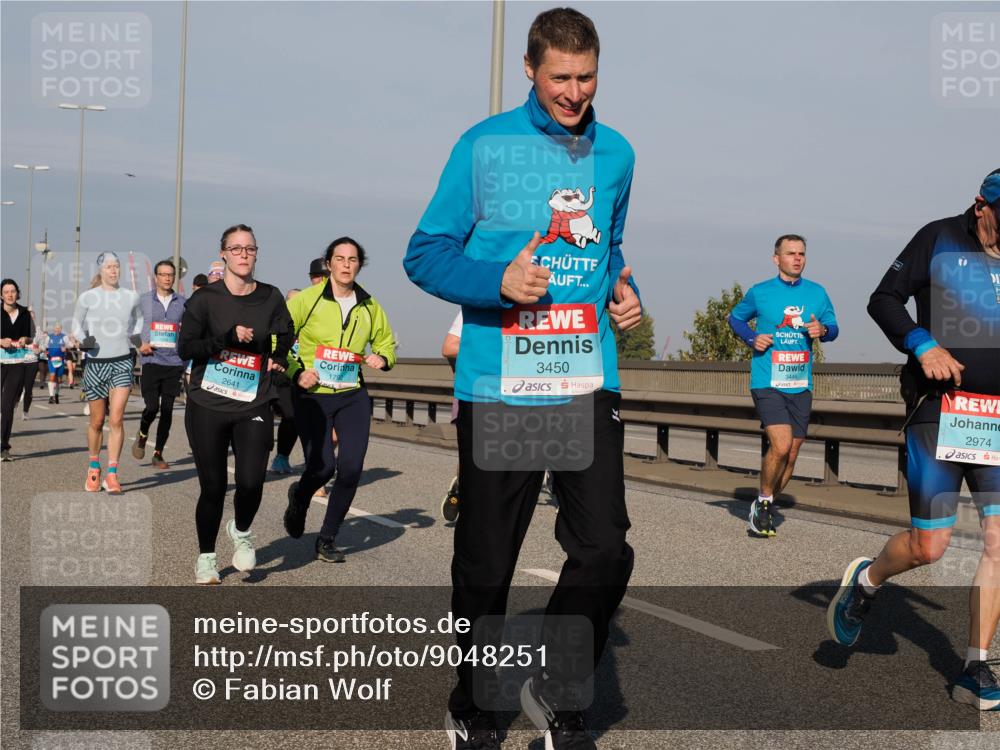 03.10.2025 - Köhlbrandbrückenlauf Fabian Wolf http://msf.ph/oto/9048251 03.10.2025 10:00:21 Position 3 2641, 179, 3450, 3446, 2974 meine-sportfotos.de