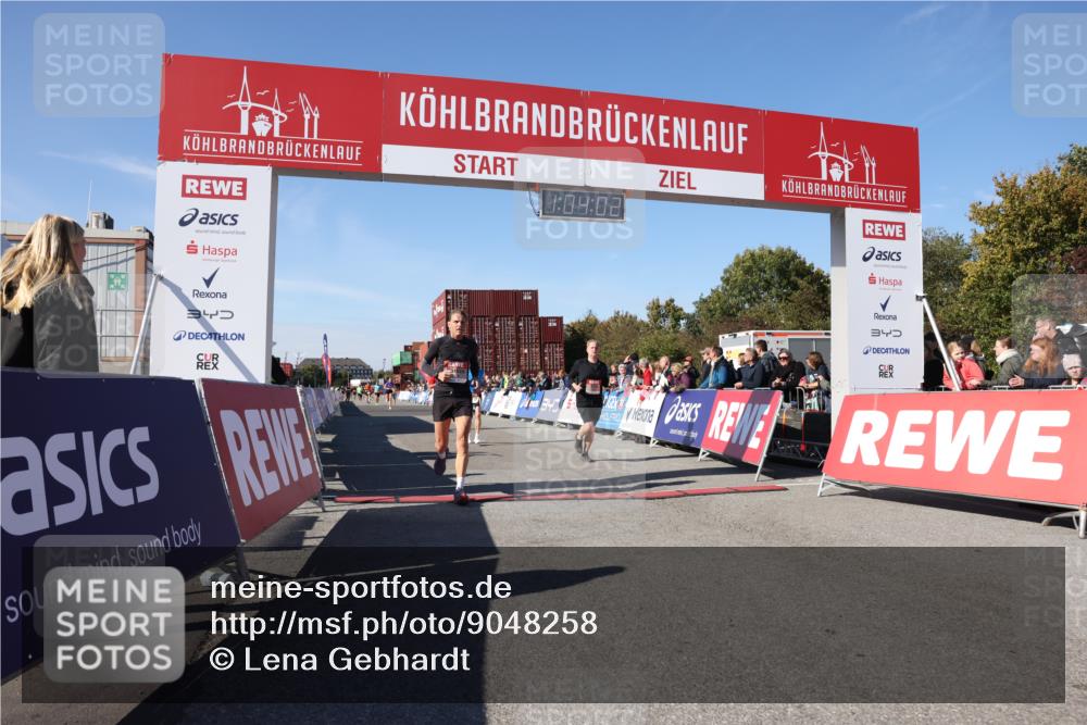 03.10.2025 - Köhlbrandbrückenlauf Lena Gebhardt http://msf.ph/oto/9048258 03.10.2025 13:04:03 Ziel 4056, 4127, 4349, 4372, 4480, 5098, 5447, 5950, 5958, 6315, 6392 meine-sportfotos.de