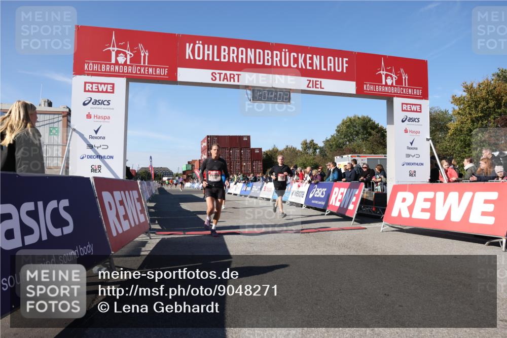 03.10.2025 - Köhlbrandbrückenlauf Lena Gebhardt http://msf.ph/oto/9048271 03.10.2025 13:04:03 Ziel 4056, 4127, 4349, 4372, 4480, 5098, 5447, 5950, 5958, 6315, 6392 meine-sportfotos.de