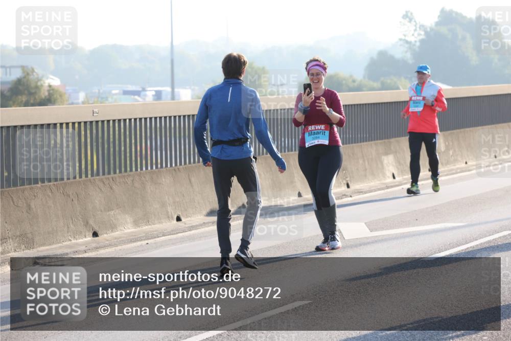 03.10.2025 - Köhlbrandbrückenlauf Lena Gebhardt http://msf.ph/oto/9048272 03.10.2025 09:30:25 Position 1 3284 meine-sportfotos.de