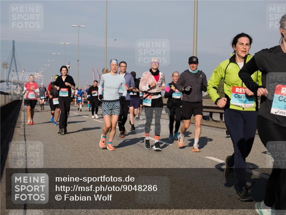 03.10.2025 - Köhlbrandbrückenlauf Fabian Wolf http://msf.ph/oto/9048286 03.10.2025 10:00:22 Position 3 1932, 2789, 1792, 2 meine-sportfotos.de