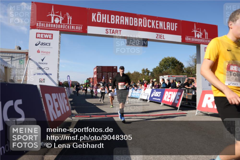 03.10.2025 - Köhlbrandbrückenlauf Lena Gebhardt http://msf.ph/oto/9048305 03.10.2025 13:20:15 Ziel 4397, 4402, 4565, 4779, 4994, 5037, 5144, 5160, 5328, 5456, 5481, 5672, 5683, 5850, 6035, 6136, 6589 meine-sportfotos.de