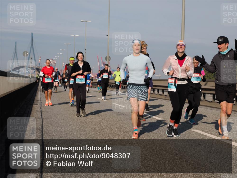 03.10.2025 - Köhlbrandbrückenlauf Fabian Wolf http://msf.ph/oto/9048307 03.10.2025 10:00:23 Position 3 1695, 1932, 2789 meine-sportfotos.de