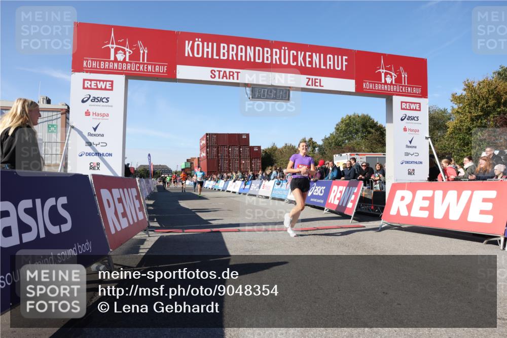 03.10.2025 - Köhlbrandbrückenlauf Lena Gebhardt http://msf.ph/oto/9048354 03.10.2025 13:04:12 Ziel 4056, 4372, 4480, 5055, 5721, 5958, 6038, 6523 meine-sportfotos.de