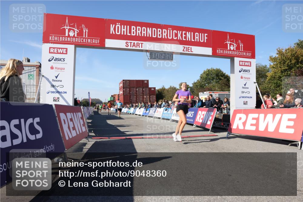 03.10.2025 - Köhlbrandbrückenlauf Lena Gebhardt http://msf.ph/oto/9048360 03.10.2025 13:04:12 Ziel 4056, 4372, 4480, 5055, 5721, 5958, 6038, 6523 meine-sportfotos.de