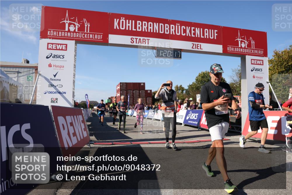 03.10.2025 - Köhlbrandbrückenlauf Lena Gebhardt http://msf.ph/oto/9048372 03.10.2025 13:20:18 Ziel 4397, 4402, 4565, 4571, 4779, 4994, 5144, 5160, 5208, 5456, 5481, 5672, 5683, 5850, 6035, 6136, 6589 meine-sportfotos.de