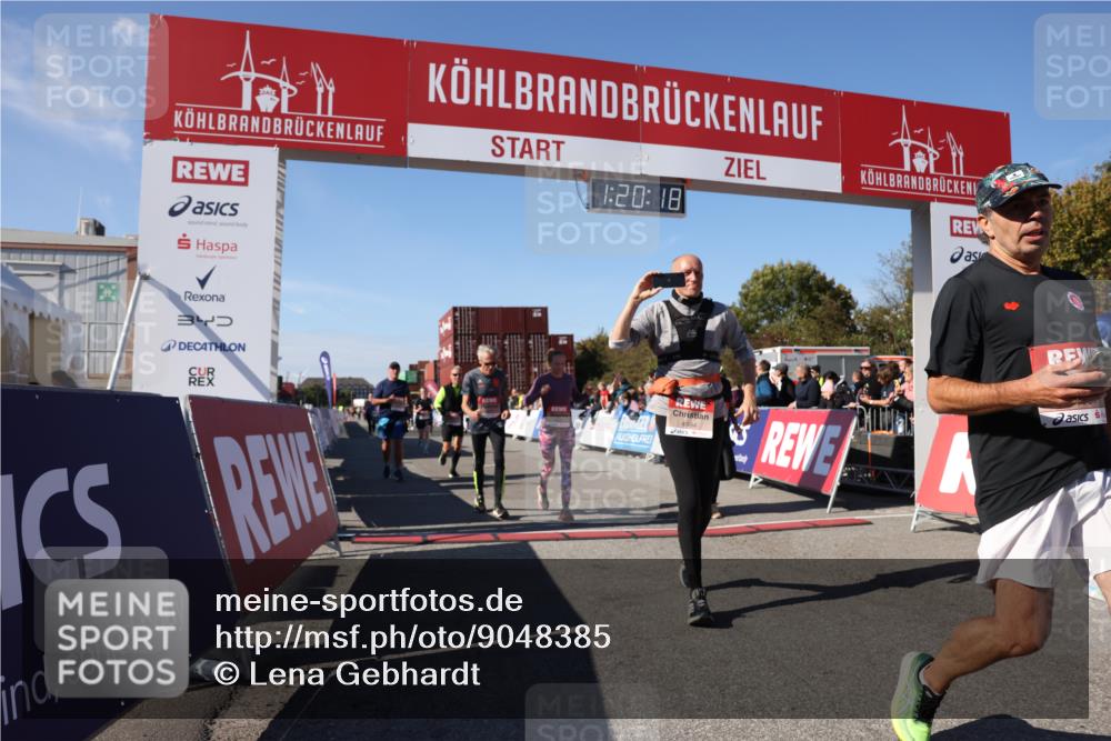 03.10.2025 - Köhlbrandbrückenlauf Lena Gebhardt http://msf.ph/oto/9048385 03.10.2025 13:20:18 Ziel 4397, 4402, 4565, 4571, 4779, 4994, 5144, 5160, 5208, 5456, 5481, 5672, 5683, 5850, 6035, 6136, 6589 meine-sportfotos.de