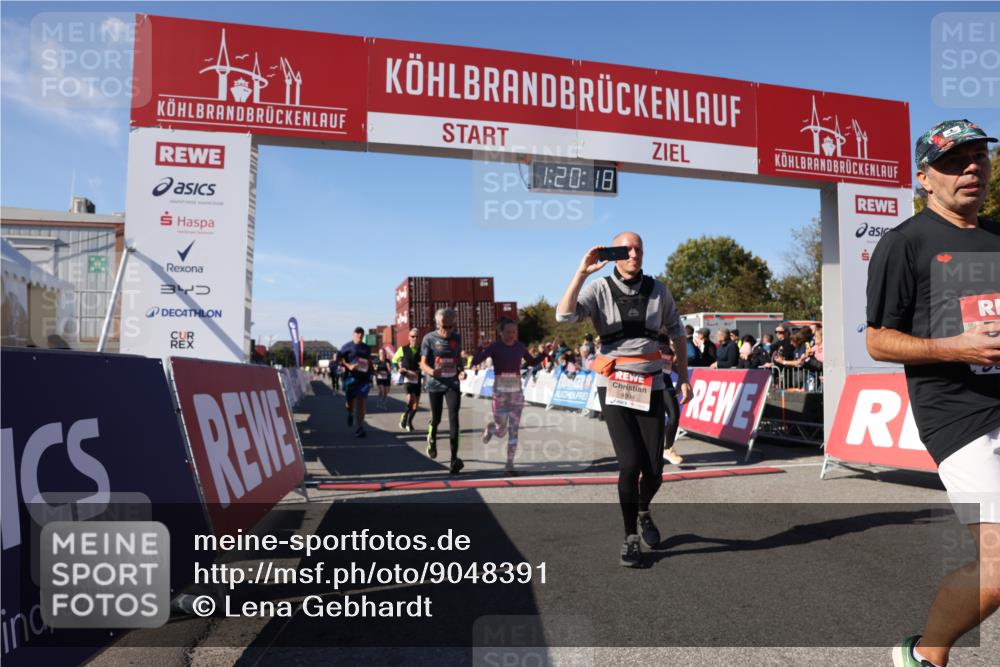 03.10.2025 - Köhlbrandbrückenlauf Lena Gebhardt http://msf.ph/oto/9048391 03.10.2025 13:20:18 Ziel 4397, 4402, 4565, 4571, 4779, 4994, 5144, 5160, 5208, 5456, 5481, 5672, 5683, 5850, 6035, 6136, 6589 meine-sportfotos.de