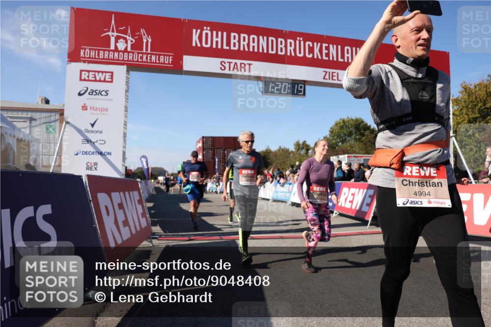 03.10.2025 - Köhlbrandbrückenlauf Lena Gebhardt http://msf.ph/oto/9048408 03.10.2025 13:20:20 Ziel 4397, 4402, 4565, 4571, 4779, 4994, 5144, 5160, 5208, 5672, 5683, 5790, 5850, 6035, 6136 meine-sportfotos.de