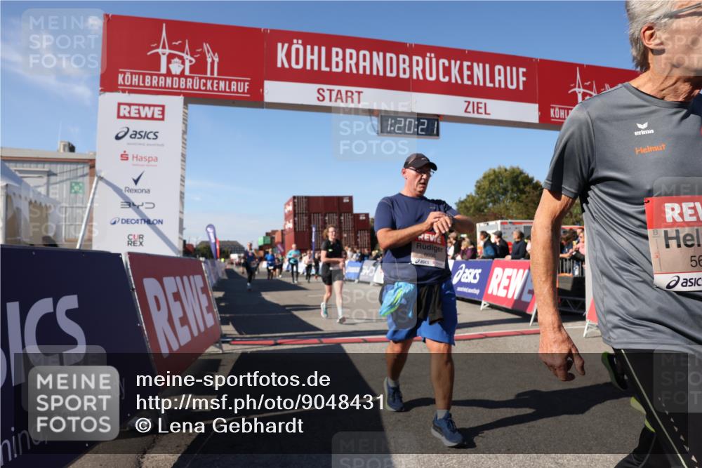 03.10.2025 - Köhlbrandbrückenlauf Lena Gebhardt http://msf.ph/oto/9048431 03.10.2025 13:20:22 Ziel 4385, 4397, 4402, 4565, 4570, 4571, 4591, 4672, 4739, 4779, 4994, 5082, 5144, 5160, 5208, 5672, 5683, 5790, 5850, 6035, 6136 meine-sportfotos.de