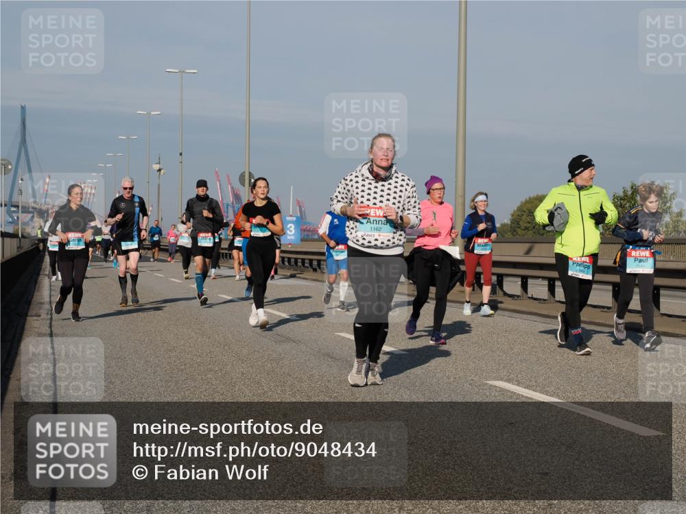03.10.2025 - Köhlbrandbrückenlauf Fabian Wolf http://msf.ph/oto/9048434 03.10.2025 10:00:30 Position 3 3, 1162, 549, 1548 meine-sportfotos.de
