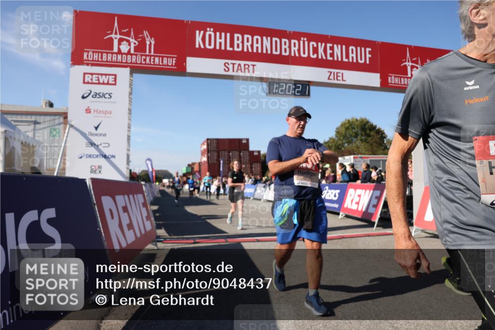 03.10.2025 - Köhlbrandbrückenlauf Lena Gebhardt http://msf.ph/oto/9048437 03.10.2025 13:20:22 Ziel 4385, 4397, 4402, 4565, 4570, 4571, 4591, 4672, 4739, 4779, 4994, 5082, 5144, 5160, 5208, 5672, 5683, 5790, 5850, 6035, 6136 meine-sportfotos.de