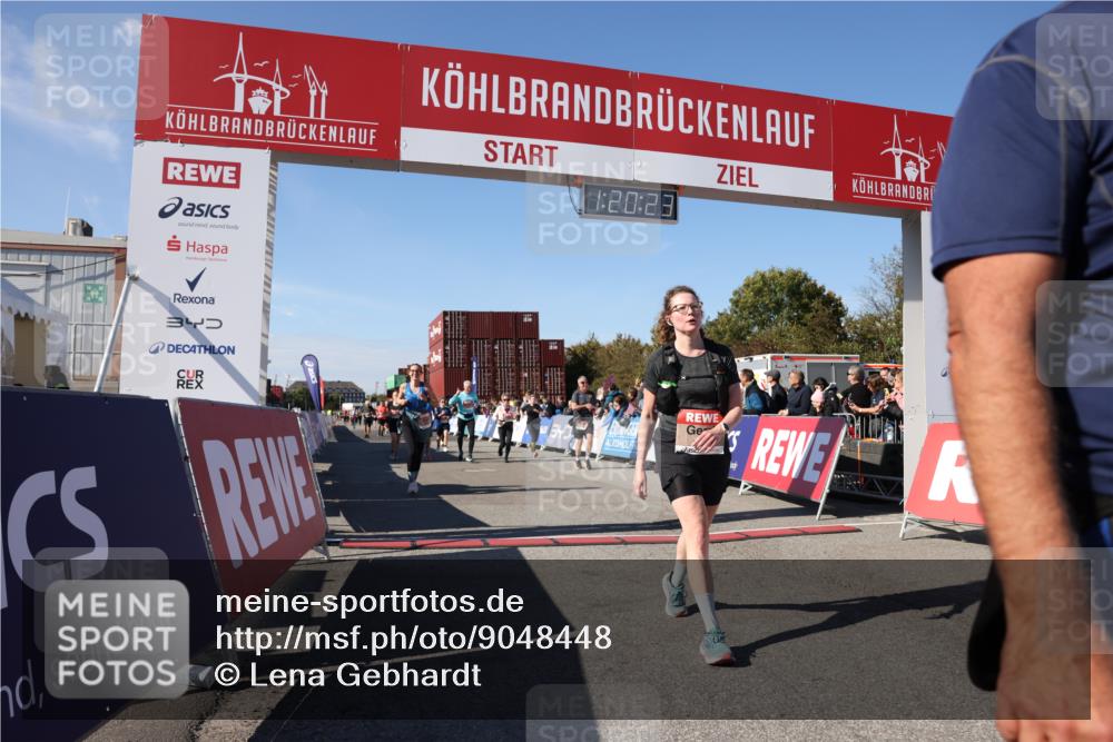 03.10.2025 - Köhlbrandbrückenlauf Lena Gebhardt http://msf.ph/oto/9048448 03.10.2025 13:20:24 Ziel 4385, 4397, 4570, 4571, 4591, 4672, 4739, 4779, 4859, 4994, 5082, 5144, 5160, 5208, 5631, 5672, 5683, 5790, 5850, 6035, 6136 meine-sportfotos.de