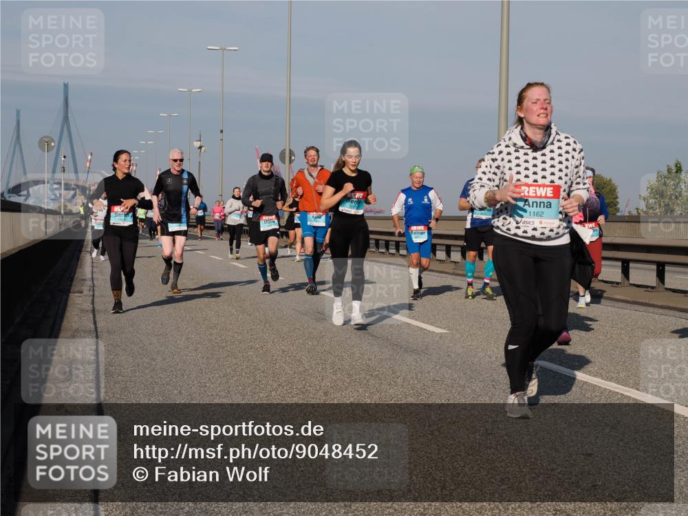 03.10.2025 - Köhlbrandbrückenlauf Fabian Wolf http://msf.ph/oto/9048452 03.10.2025 10:00:31 Position 3 3125, 1162 meine-sportfotos.de