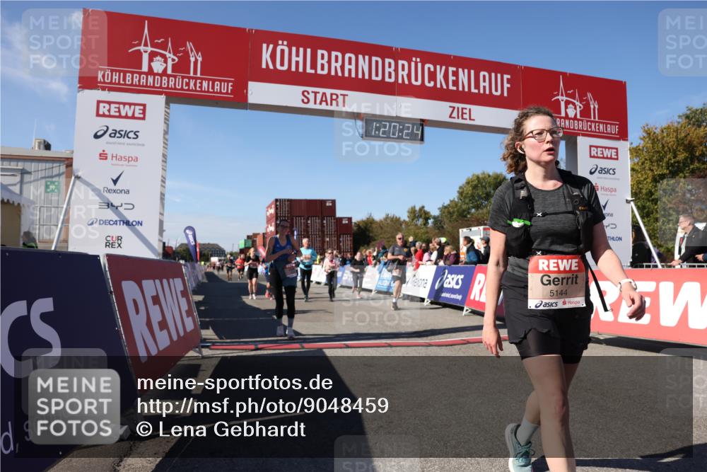 03.10.2025 - Köhlbrandbrückenlauf Lena Gebhardt http://msf.ph/oto/9048459 03.10.2025 13:20:25 Ziel 4385, 4397, 4570, 4571, 4591, 4672, 4739, 4859, 4994, 5082, 5144, 5160, 5208, 5631, 5672, 5683, 5790, 5850, 6035, 6136 meine-sportfotos.de