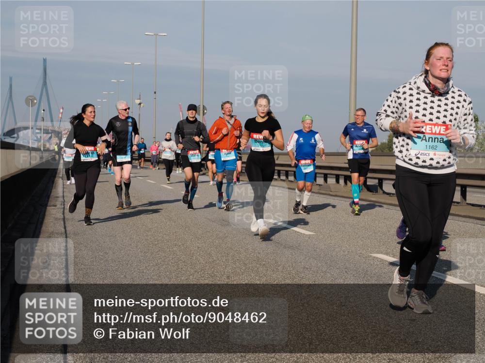 03.10.2025 - Köhlbrandbrückenlauf Fabian Wolf http://msf.ph/oto/9048462 03.10.2025 10:00:31 Position 3 3125, 1162 meine-sportfotos.de