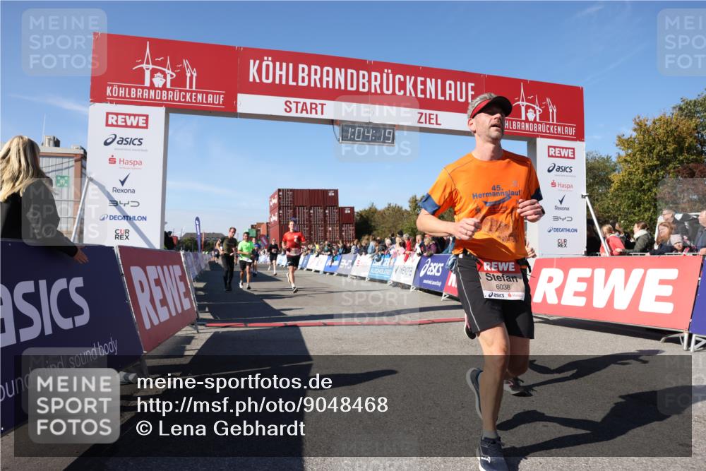 03.10.2025 - Köhlbrandbrückenlauf Lena Gebhardt http://msf.ph/oto/9048468 03.10.2025 13:04:19 Ziel 4297, 4494, 5055, 5721, 6038, 6250, 6251, 6523, 6723, 6724 meine-sportfotos.de