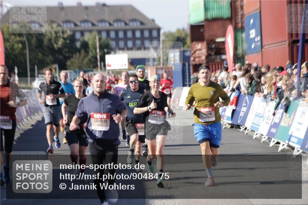 03.10.2025 - Köhlbrandbrückenlauf Jannik Wohlers http://msf.ph/oto/9048475 03.10.2025 13:07:17 Ziel 4444, 4590, 4649, 4794, 4806, 5645, 5646, 6302, 6459, 6467 meine-sportfotos.de