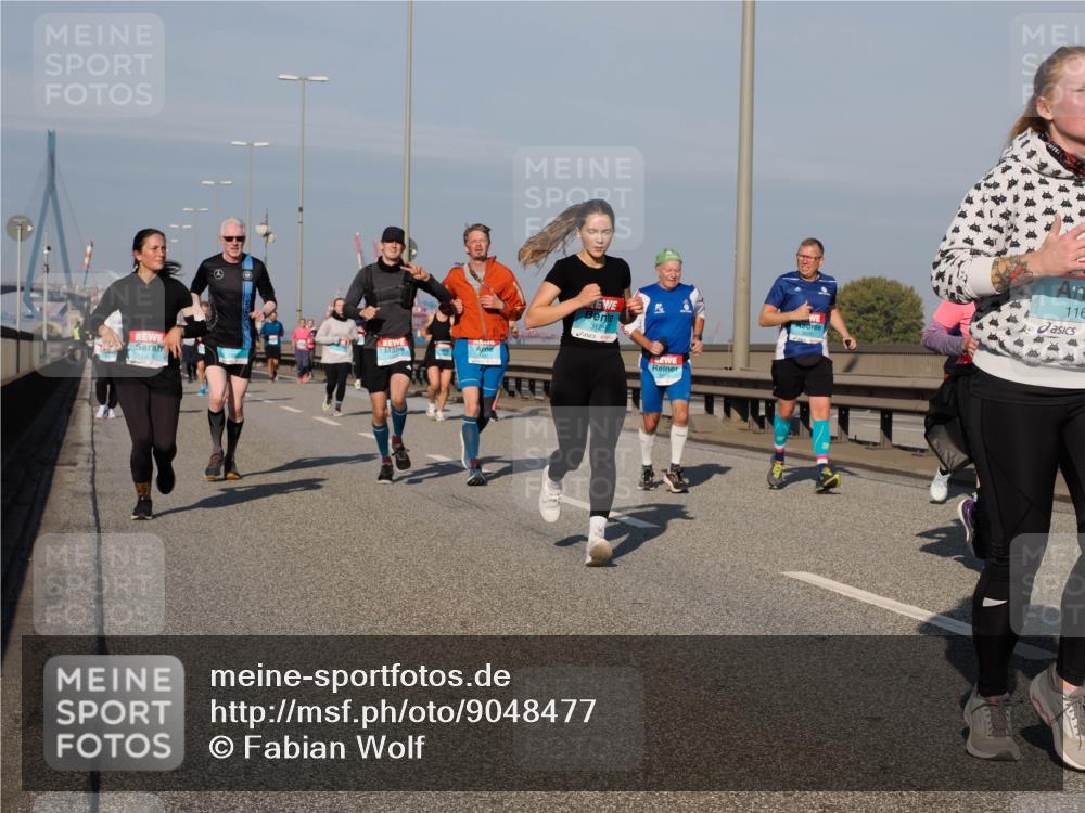 03.10.2025 - Köhlbrandbrückenlauf Fabian Wolf http://msf.ph/oto/9048477 03.10.2025 10:00:32 Position 3 1868, 3125, 116 meine-sportfotos.de