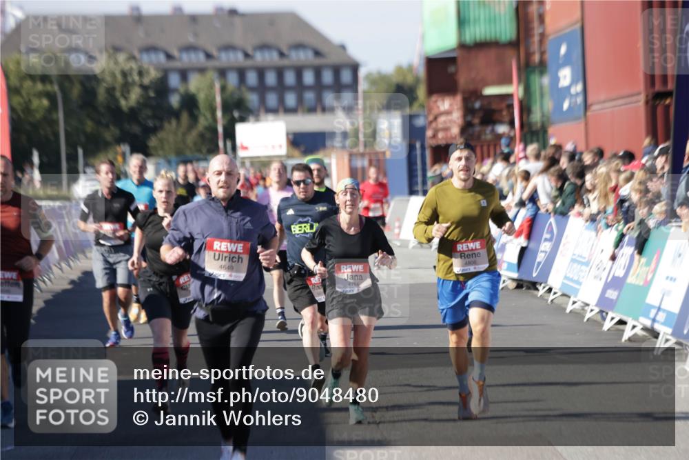 03.10.2025 - Köhlbrandbrückenlauf Jannik Wohlers http://msf.ph/oto/9048480 03.10.2025 13:07:17 Ziel 4444, 4590, 4649, 4794, 4806, 5645, 5646, 6302, 6459, 6467 meine-sportfotos.de